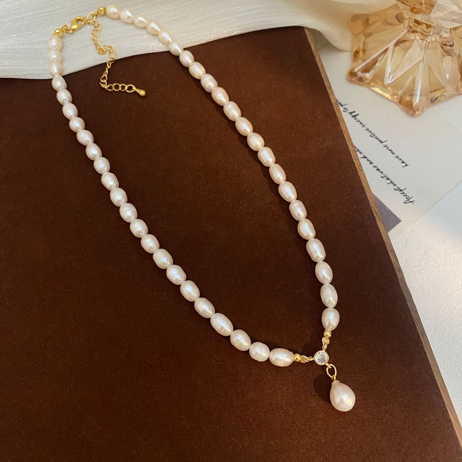 Women's Natural Pearl Necklace French Retro