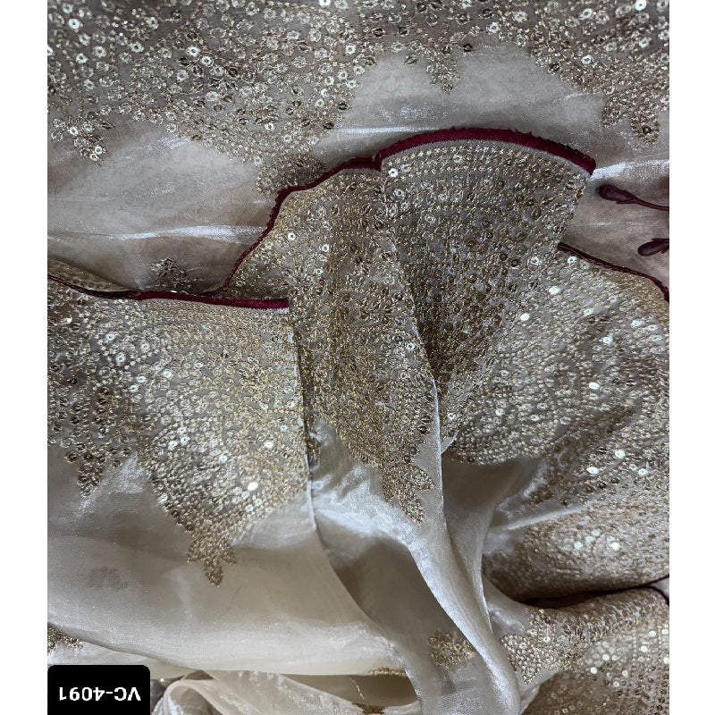 Heavy soft silk fabric saree with arco cut work border