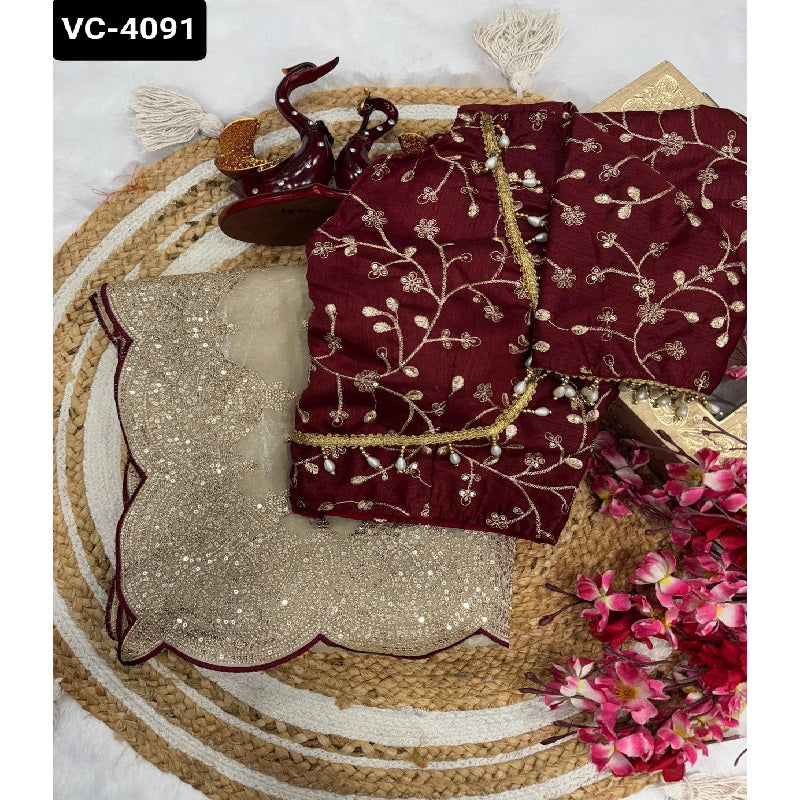Heavy soft silk fabric saree with arco cut work border